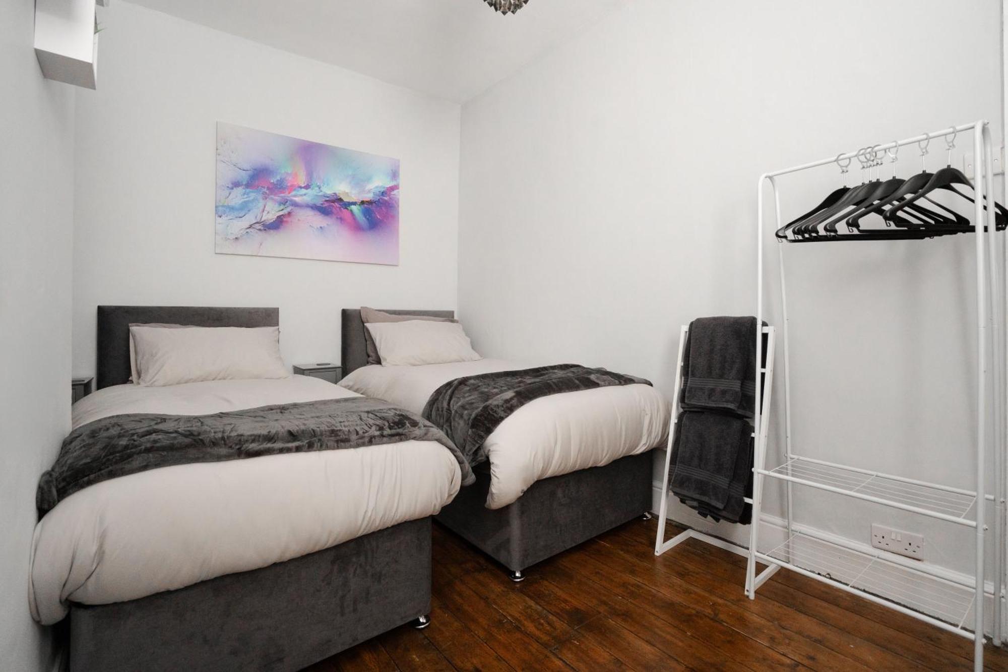 Swiss Haven - Spacious 3 Bedroom House 利物浦 外观 照片